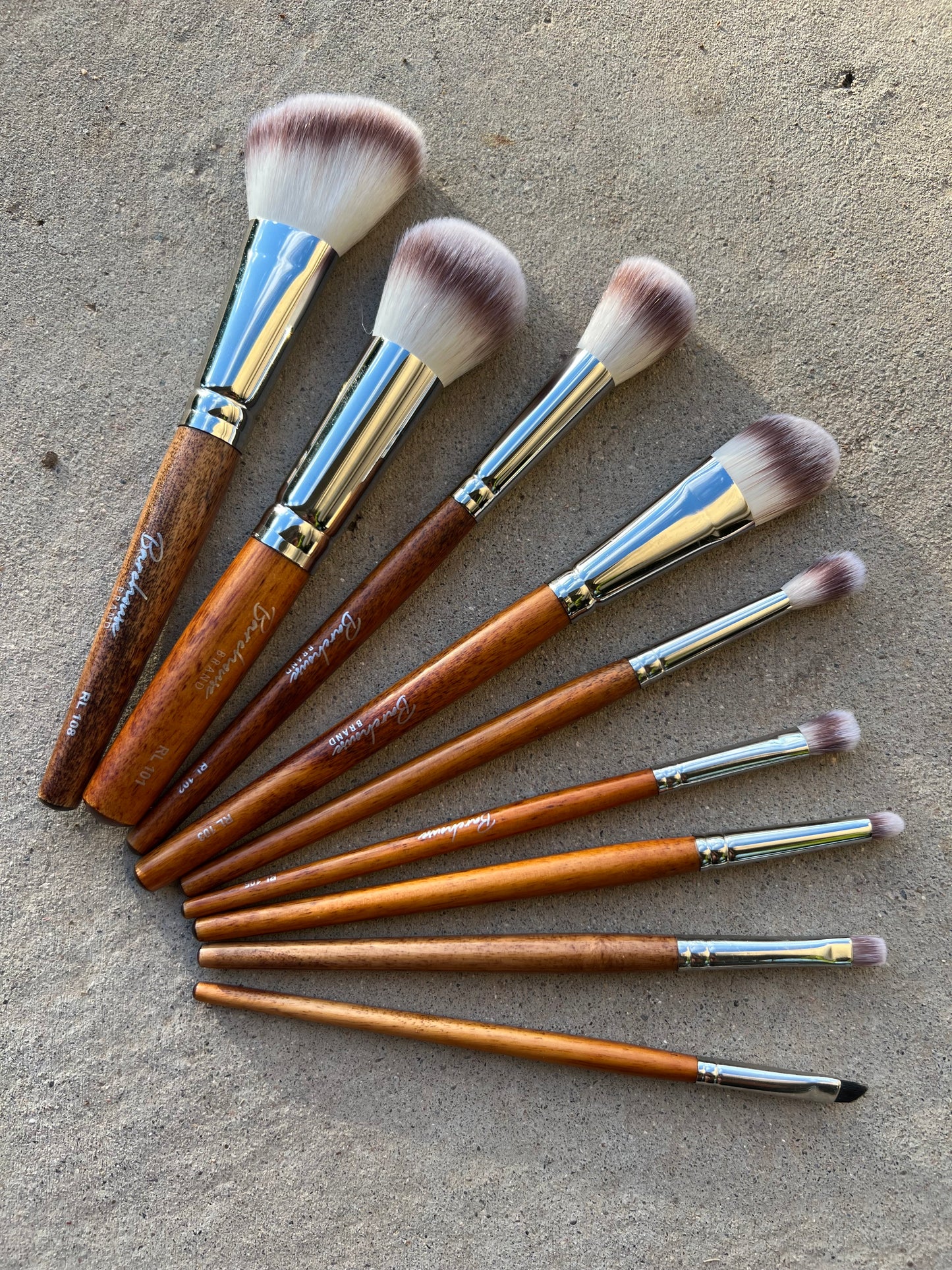 Cruelty-free Makeup Brushes | The Revival Collection